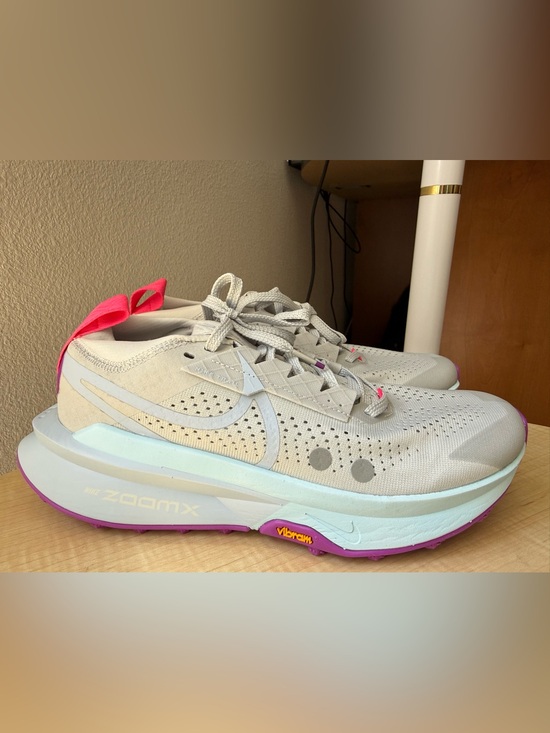 Nike Shoes - Nike Zegama Trail 2 in Women’s 9.5, Men’s 8
